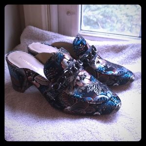 NWOB Black, gold and teal mules size 8.5/38.5